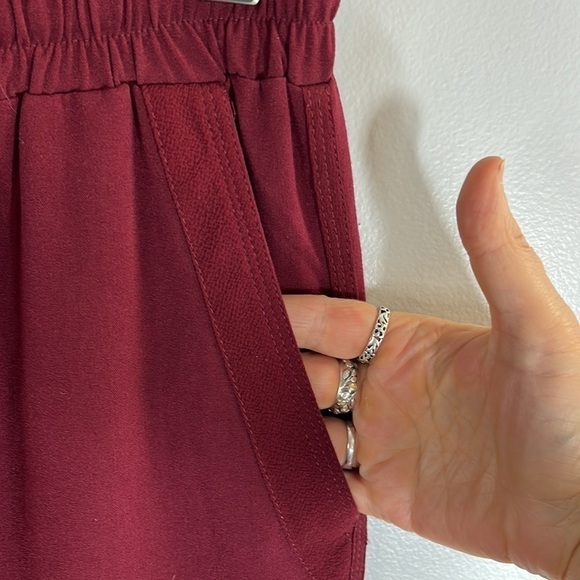 Solitaire Anthopologie Burgundy High Rise Drawstring Pants Size Small - Picture 2 of 10